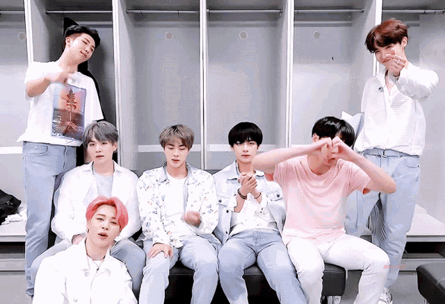 Bts Pose GIF - Bts Pose Heart - Discover & Share GIFs