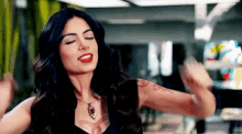 Izzy Excited GIF - Izzy Excited Dancing GIFs