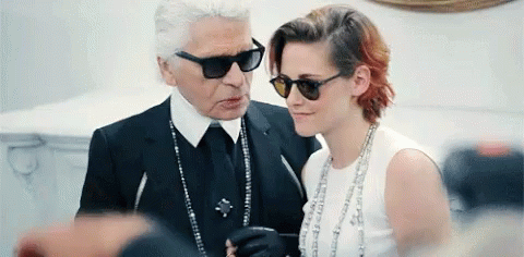 Karl Lagerfeld Kristen Stewart GIF - Karl Lagerfeld Kristen Stewart -  Discover & Share GIFs