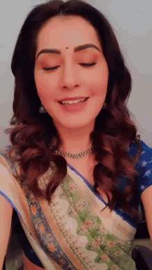 Raashi Khanna Keert GIF - Raashi Khanna Keert Saree GIFs