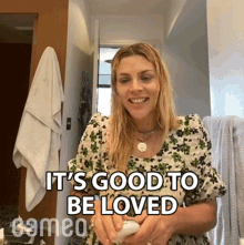 Its Good To Be Loved Busy Philipps GIF - Its Good To Be Loved Busy Philipps Cameo GIFs