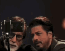 Amitabh Bachchan And Shah Rukh Khan Happy Birthday11october GIF - Amitabh Bachchan And Shah Rukh Khan Happy Birthday11october GIFs