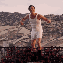 Falling Backwards Jack Conrad GIF - Falling Backwards Jack Conrad Brad Pitt GIFs