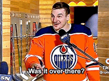 Zach Hyman Was It Over There GIF - Zach Hyman Was It Over There Edmonton Oilers GIFs