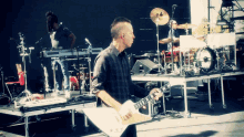 Jumping With The Guitar Tom Dumont GIF - Jumping With The Guitar Tom Dumont No Doubt GIFs