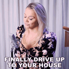 Finally Drive Up To Your House Emma Heesters GIF - Finally Drive Up To Your House Emma Heesters Drivers License Song GIFs