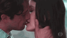 Junilo Kissing GIF - Junilo Kissing Kiss GIFs