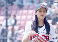 혜정 두산 베어스 시구 야구 에이오에이 GIF - Hyejeong Doosan Bears GIFs