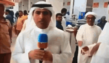So Funny Reporting GIF - So Funny Reporting Live Report GIFs