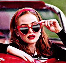 Riverdale Cheryl Blossom GIF - Riverdale Cheryl Blossom Sunglasses GIFs