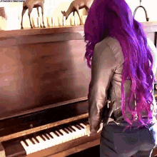 Sasha Banks Mercedes Kv GIF - Sasha Banks Mercedes Kv Piano GIFs