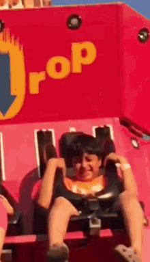 Scared Boy Droptower GIF - Scared Boy Droptower Boy On Drop Tower GIFs