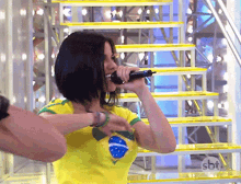 brazil brazilian flag bandeira brasileira singer singing