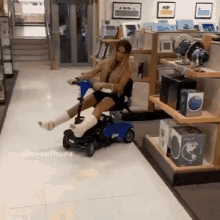 Mobility Scooter GIF - Mobility Scooter Jordan GIFs