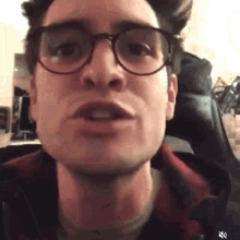 Brendon Urie Panic At The Disco GIF - Brendon Urie Panic At The Disco Kiss GIFs