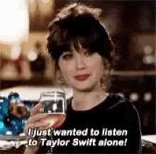 Listen To Taylor Swift Alone Listen GIF - Listen To Taylor Swift Alone Listen Music GIFs