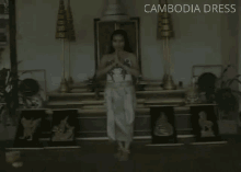 Claimbodian Khmer GIF - Claimbodian Khmer Dress GIFs