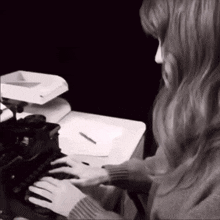 Taylor Swift Ttpd GIF - Taylor Swift Ttpd The Tortured Poets Department GIFs
