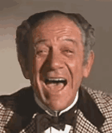 Carry On Laugh GIF - Carry On Laugh Giggle GIFs