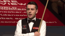 mark selby tongue out lick lips thinking