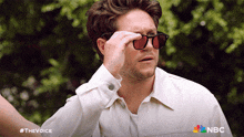 Sunglasses Off Niall Horan GIF - Sunglasses Off Niall Horan The Voice GIFs