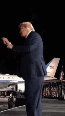 Seduction Trump GIF - Seduction Trump Celebrate GIFs