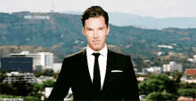 бенедикт камбербэтч привет! GIF - Benedict Cumberbatch Salute Hey GIFs