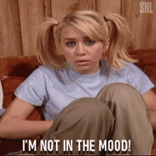 Im Not In The Mood Mary Kate Olsen GIF - Im Not In The Mood Mary Kate Olsen Saturday Night Live GIFs