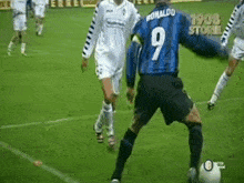 Ronaldo R9 GIF - Ronaldo R9 Inter Milan GIFs