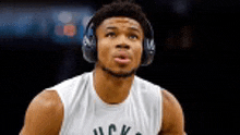 Giannis Antetokounmpo Viral GIF