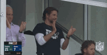 Bradley Cooper Clapping GIF - Bradley Cooper Clapping Applause GIFs