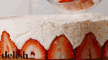Strawberry Cheese Cake GIF - Strawberry Cheese Cake Delish GIFs
