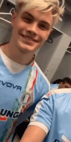 Biondo Simone Baldasseroni GIF - Biondo Simone Baldasseroni Avec Moi