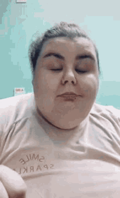 Ugly Fat Girl GIF - Ugly Fat Girl Funny Face - Discover & Share GIFs