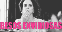 Lana Del Rey Mandando Un Beso GIF