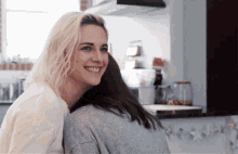 Kristen Stewart Happiest Season GIF - Kristen Stewart Happiest Season Hug GIFs
