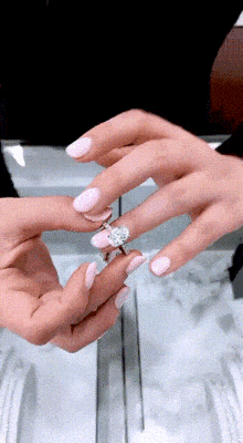 Diamond Engagementrings GIF