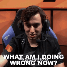 What Am I Doing Wrong Now Creamcheese GIF - What Am I Doing Wrong Now Creamcheese Players GIFs