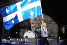 Paul Mc Cartney Quebec GIF