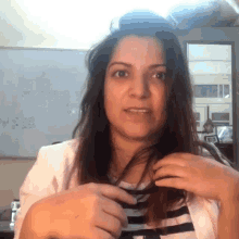 Just A Second Aditi Mittal GIF - Just A Second Aditi Mittal Wait GIFs