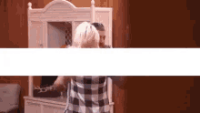 Pick Me Up GIF - Pick Me Up Couples Party Down South GIFs