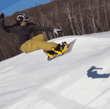 Snowboard Stunt Red Bull GIF - Snowboard Stunt Red Bull Turning On My Snowboard GIFs