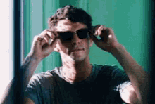 Matthew Goode Glasses GIF - Matthew Goode Glasses GIFs