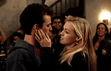 Kelly And Dylan Beverly Hills90210 GIF - Kelly And Dylan Beverly Hills90210 Dylan Mckay GIFs