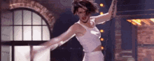 Anne Hathaway Dancing GIF - Anne Hathaway Dancing Wrecking Ball GIFs