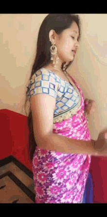 Sareefans Saree Blouse GIF