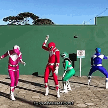 Bailando Power Rangers GIF - Bailando Power Rangers Alto Cumbion GIFs