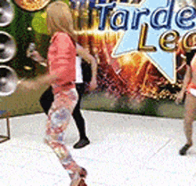 Dançando Tarde GIF - Dançando Tarde Legal GIFs