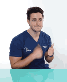 Sarahmcfadyen Dr Mike GIF - Sarahmcfadyen Dr Mike Thumbs Up GIFs