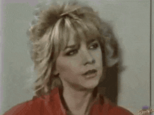 Leslie Ash Cover Ears GIF - Leslie Ash Cover Ears Don'T Care GIFs